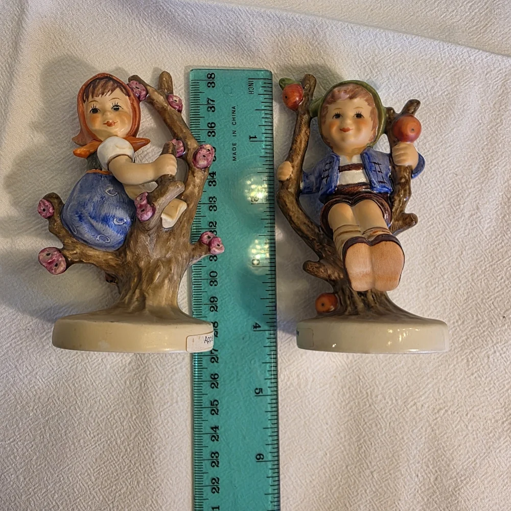 Vintage Goebel Hummel Apple Tree Boy And Apple Tree Girl Pair TMK 6 And 5
